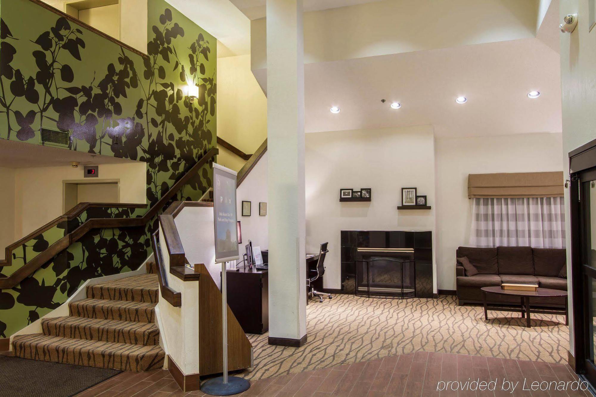 Hotel Sleep & Buffalo Airport 3*